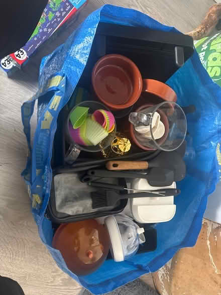 Photo of free Kitchen stuff large bag (NW7) #1