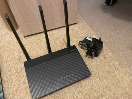 Photo of free ASUS AC750 Dual Band Wi-Fi 5 Router (Fareham PO15) #1