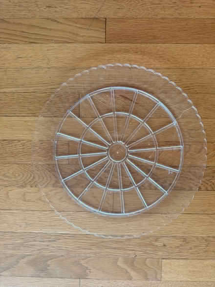 Photo of free Plastic platter (Piedmont) #1