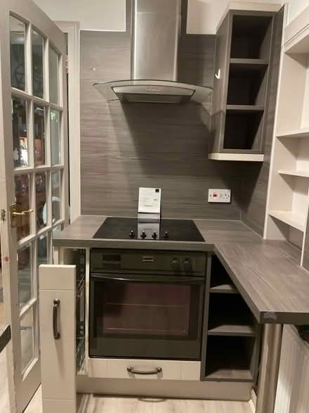 Photo of free Oven, hob, hood, glass splash back and surround cupboards (Menstrie FK11) #1