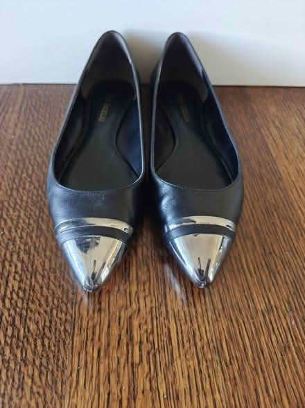 Photo of free Flats - 10M (Near 92nd and Sheridan) #1