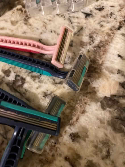 Photo of free Bundle shaving razors (AL4, St albans) #2
