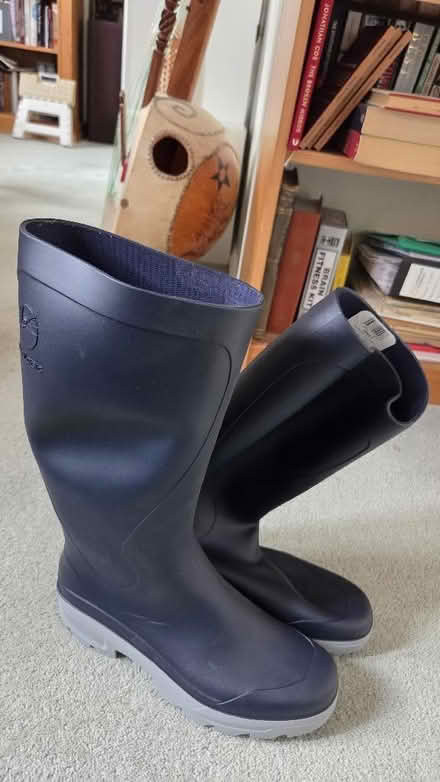 Photo of free New wellies (Woosehill RG41) #1