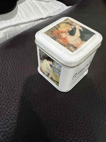 Photo of free Various containers & iPhone case (McKellar Park) #1