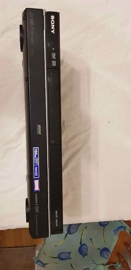 Photo of free Sony DVR/DVD player, no remote (Bowbridge GL5) #2