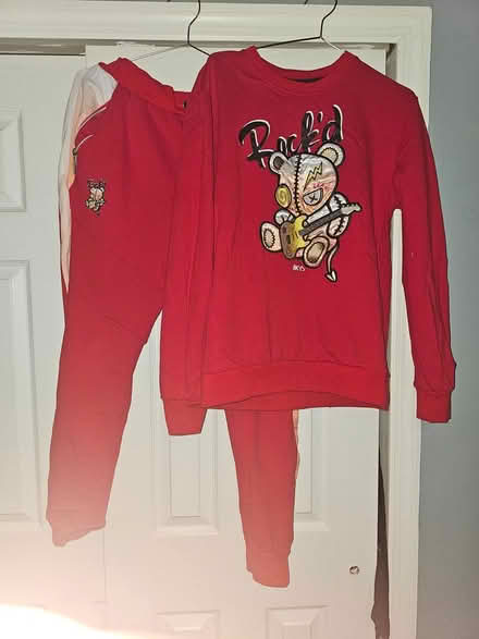 Photo of free Sweatsuit Top M, bottom is L (Bronx) #1