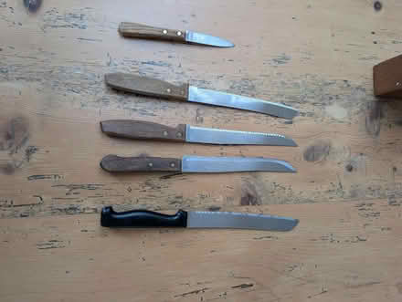 Photo of free Kitchen knives and knife block (Lion Gate TW9) #1