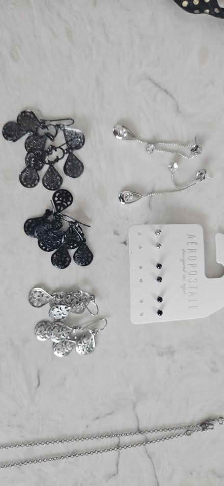 Photo of free Jewelry odds and ends (Off S. Tyler Road, St Charles) #1