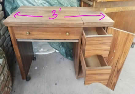 Photo of free sewing machine table w wheels (94025) #1