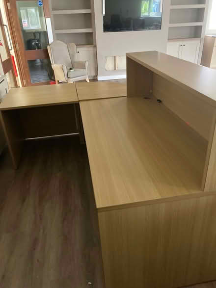Photo of free Reception desk (Wa8 6ep) #2