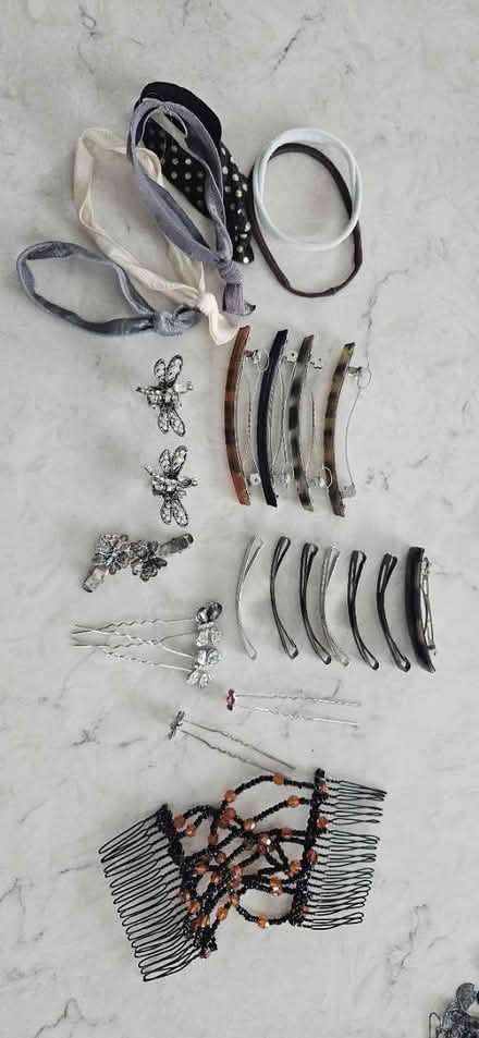 Photo of free Hair accessories (Off S. Tyler Road, St Charles) #1