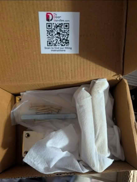 Photo of free Door and 2 gold handles (PO19) #2