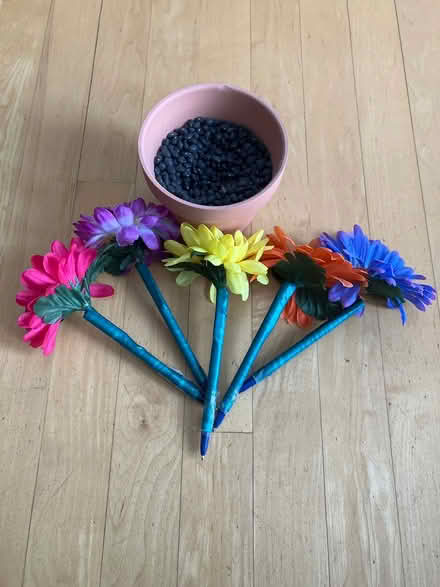 Photo of free DIY Pen bouquet craft project (Crystal Beach) #2