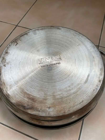 Photo of free 30cm Viners Pot (New Malden/SW20) #2
