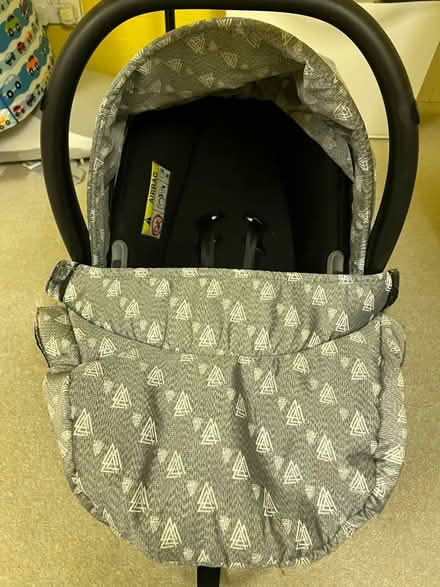 Photo of free Car seat (Prestonfield EH16) #4