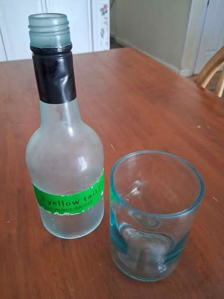 Photo of Yellow Tail Pinot Grigio bottles (Townsend) #1