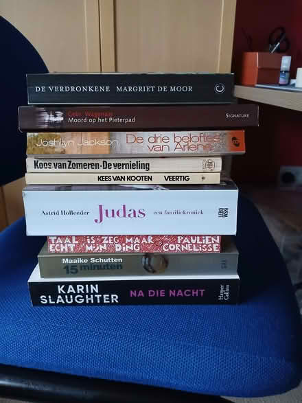 Photo of free Dutch novels (Henley in Arden B95) #1