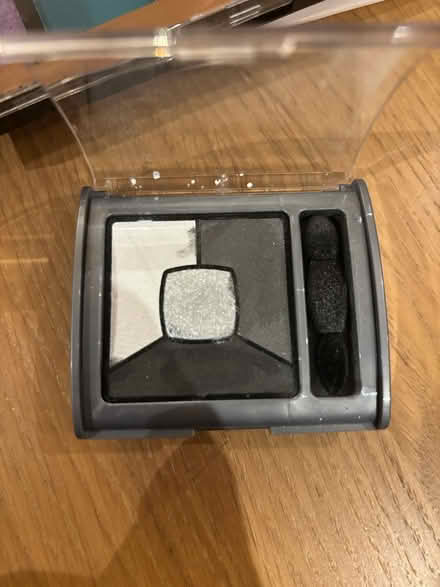 Photo of free Selection of eye shadows & mirror (Palmers Green/ Edmonton N18) #4