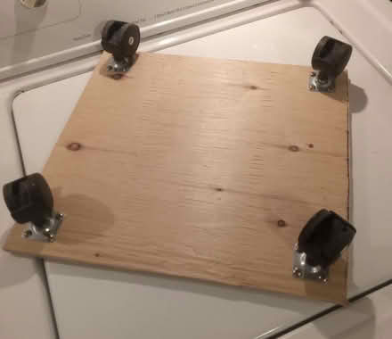 Photo of free homemade "plant stand" (Britannia) #2