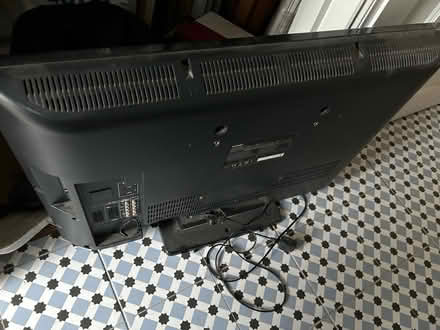 Photo of free 32 inch tv (Erith DA8) #1