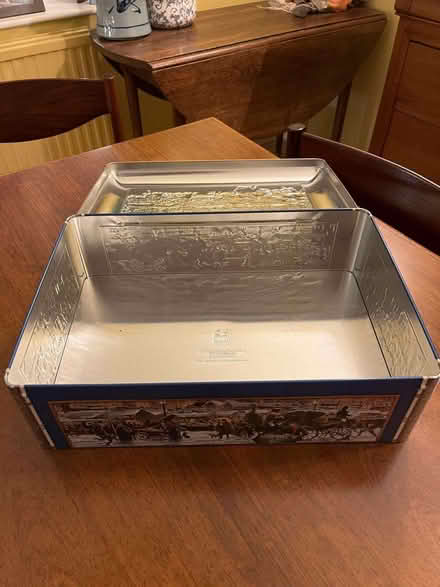 Photo of free Empty German Christmas cookie tin (Jordans HP9) #1