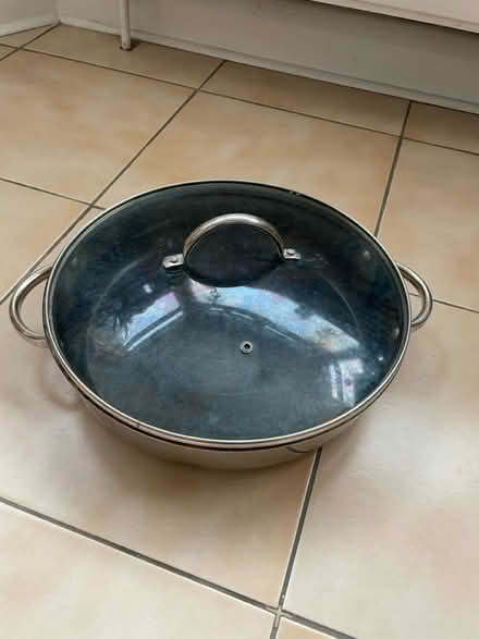 Photo of free 30cm Viners Pot (New Malden/SW20) #1