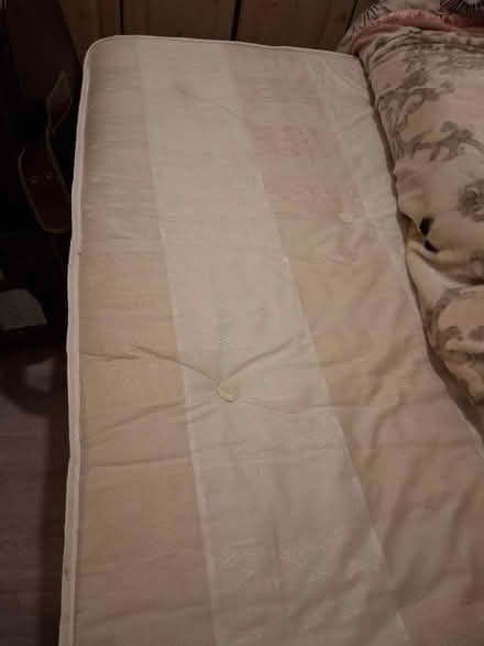 Photo of free Double mattress (SW16 6AP) #1