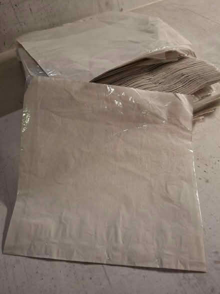 Photo of free Cellophane and paper food bags (Southborough TN4) #2