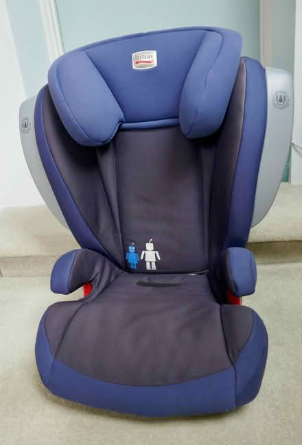 Photo of free Britax child's car seat, 15-36 kg (Freshford) #1