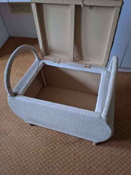 Photo of free Stool (Swanley BR8) #2