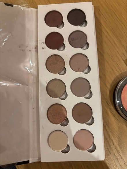 Photo of free Selection of eye shadows & mirror (Palmers Green/ Edmonton N18) #2