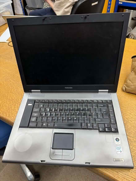Photo of free Toshiba laptop for spares (Walton Manor OX2) #1