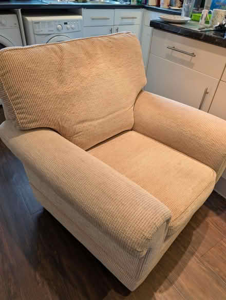 Photo of free Armchair (LL30 3hd) #3