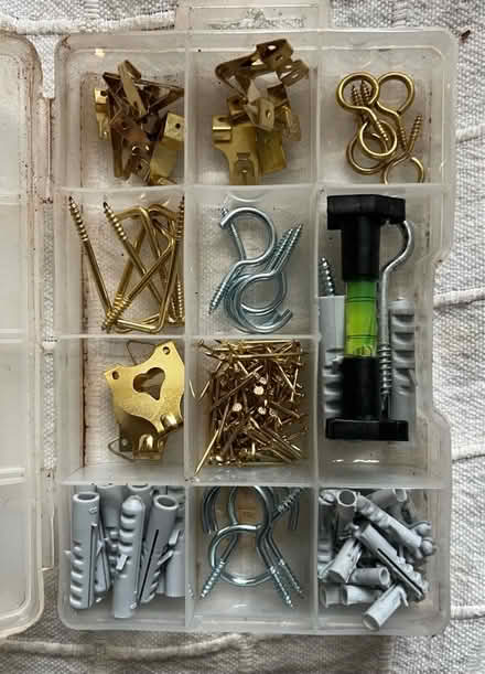 Photo of free Picture hanging set (Fords Farm RG31) #1