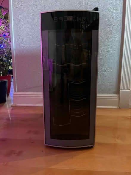 Photo of free Wine Refrigerator - single zone (Laplace (New Era Subdivision)) #1