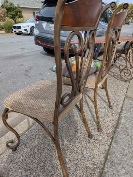 Photo of free Kitchen Table and Chairs (4) (Mount Carmel) #3