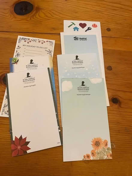 Photo of free small pads of paper (Wedgwood) #1