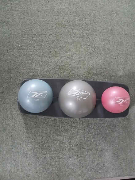 Photo of free medicine balls (Holbrook DE56) #1