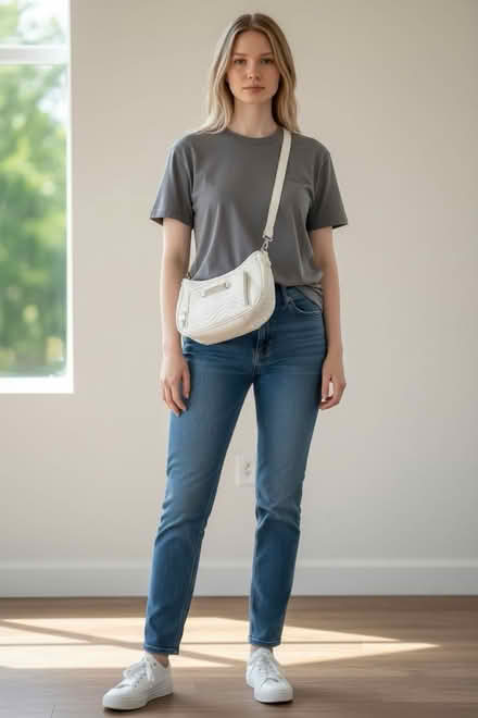 Photo of free Jasper Conran white handbag (Chatham) #1