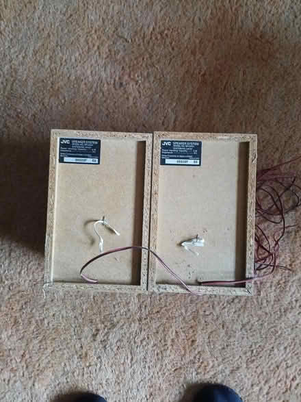 Photo of free bookshelf speakers (Holbrook DE56) #2
