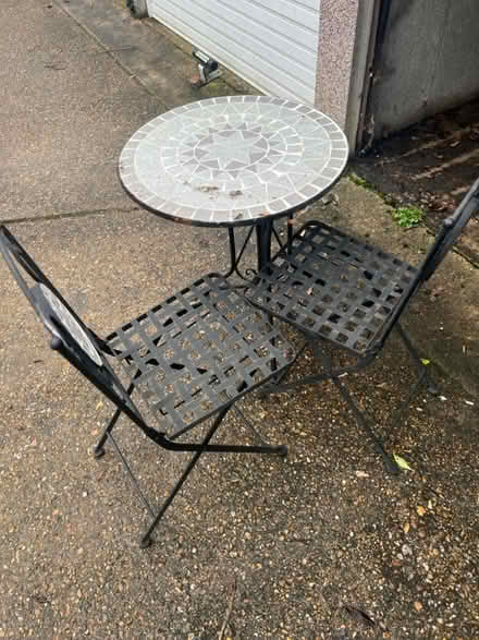 Photo of free Table and chairs outside garden (South Woodford E18) #1