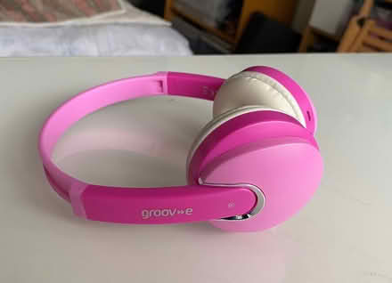 Photo of free Child's bluetooth headphones (Shaw RG14) #2