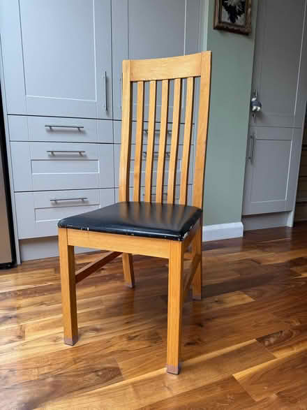 Photo of free 4 dining chairs (BR6) #1