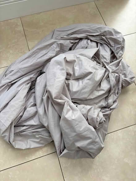 Photo of free 2 speaking fitted sheets (Southfields SW19) #1
