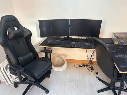 Photo of free L shape desk two chairs (Plaistow E13) #1