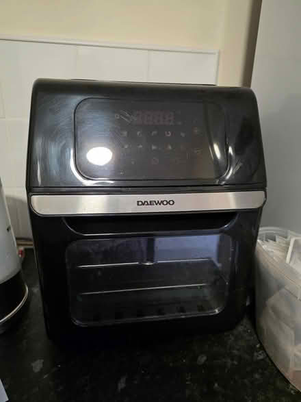 Photo of free Air fryer oven (Chatham, me46qe) #2