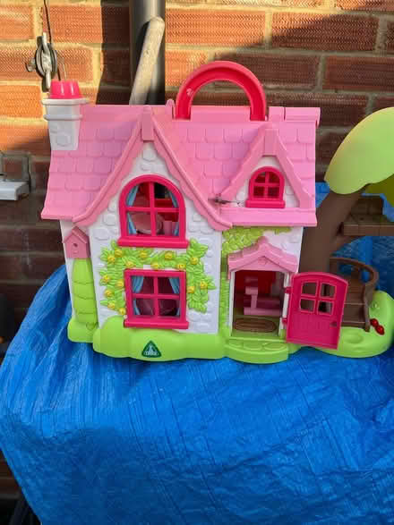 Photo of free Dolls house (Ipswich IP2) #1