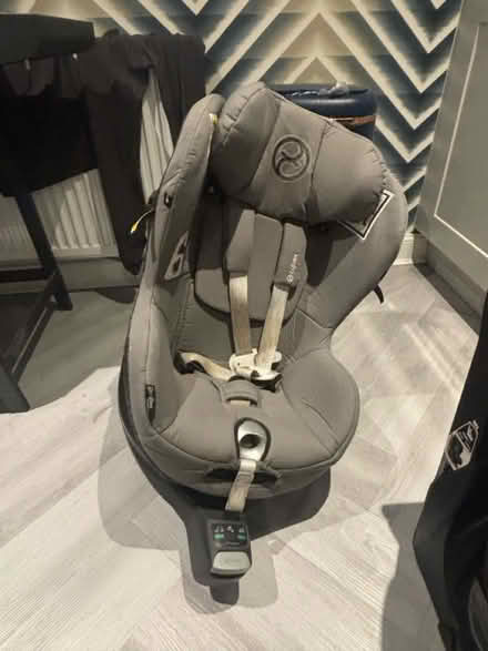 Photo of free Cybrex car seat with isofix base (Liverpool Speke) #1