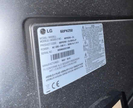 Photo of free 60” lg tv (Wood Green N22) #3