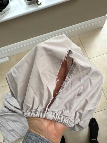 Photo of free 2 speaking fitted sheets (Southfields SW19) #3